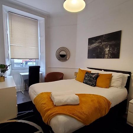 Leith Spectacular Apartment By Sensational Stay Short Lets & Serviced Accommodation With 6 Separate Beds & 2 Baths Edinburgh Bagian luar foto