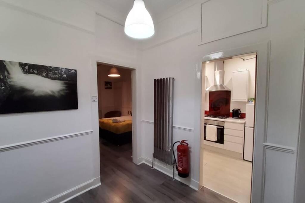 Leith Spectacular Apartment By Sensational Stay Short Lets & Serviced Accommodation With 6 Separate Beds & 2 Baths Edinburgh Bagian luar foto