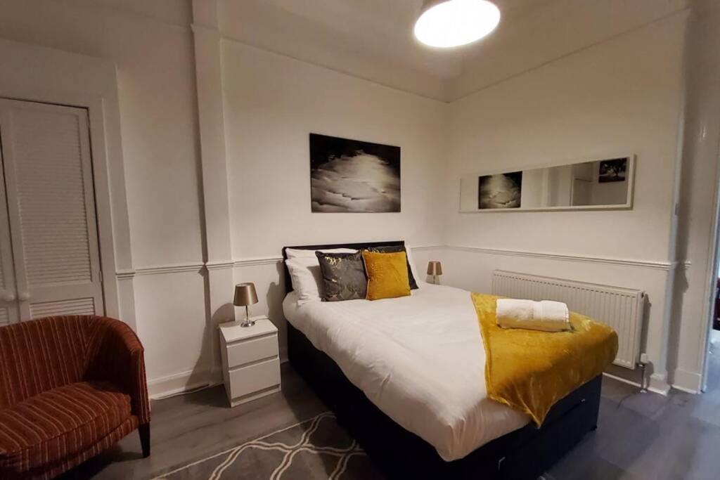 Leith Spectacular Apartment By Sensational Stay Short Lets & Serviced Accommodation With 6 Separate Beds & 2 Baths Edinburgh Bagian luar foto