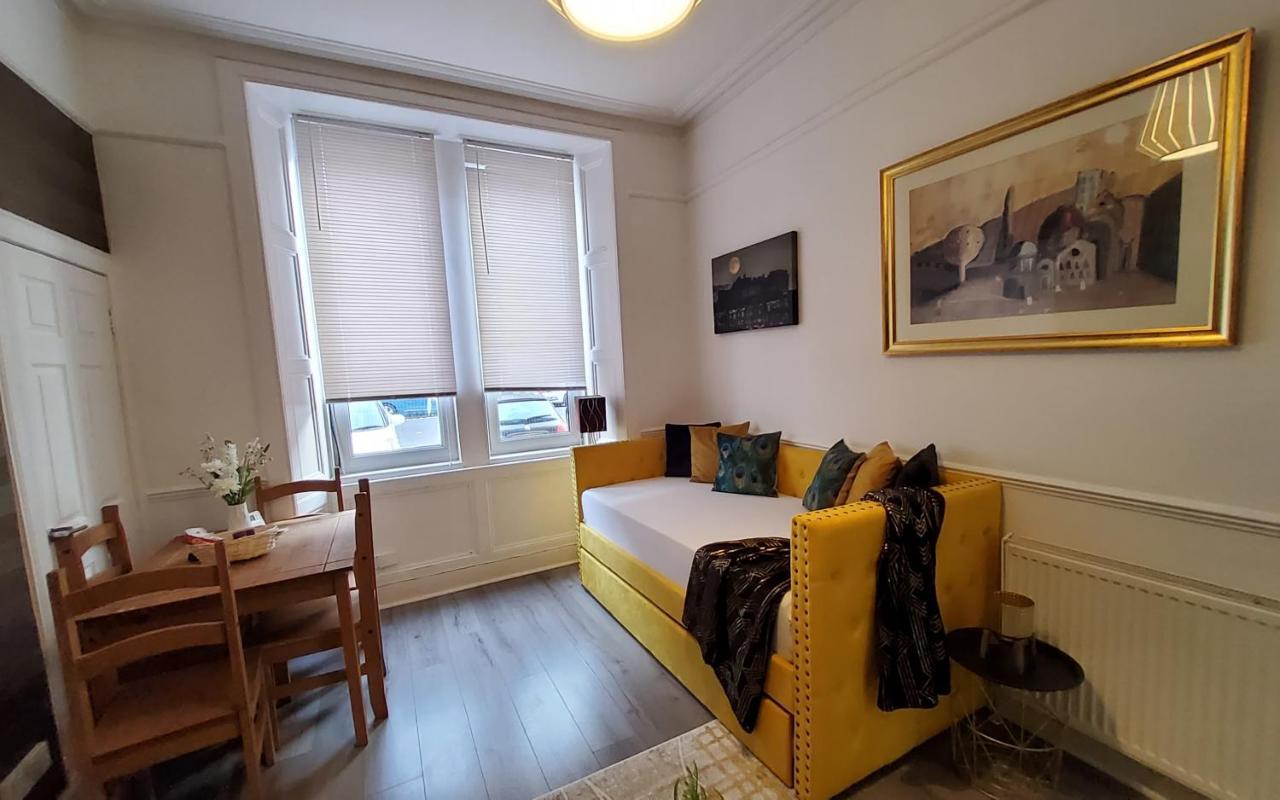 Leith Spectacular Apartment By Sensational Stay Short Lets & Serviced Accommodation With 6 Separate Beds & 2 Baths Edinburgh Bagian luar foto